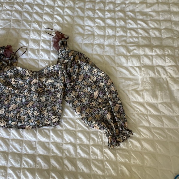 Astr floral crop top - Picture 3 of 9